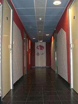 Crocus Memorial Hotel 2*