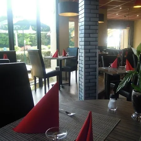 Crocus Memorial Hotel