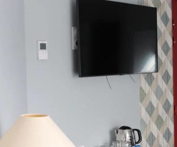 크로커스 메모리얼 호텔