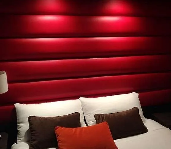 Hotel Crocus Mémorial Caen