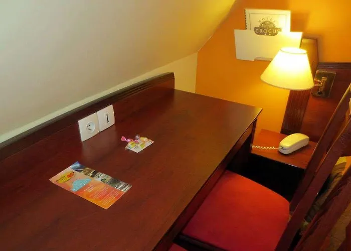 크로커스 메모리얼 호텔 2*