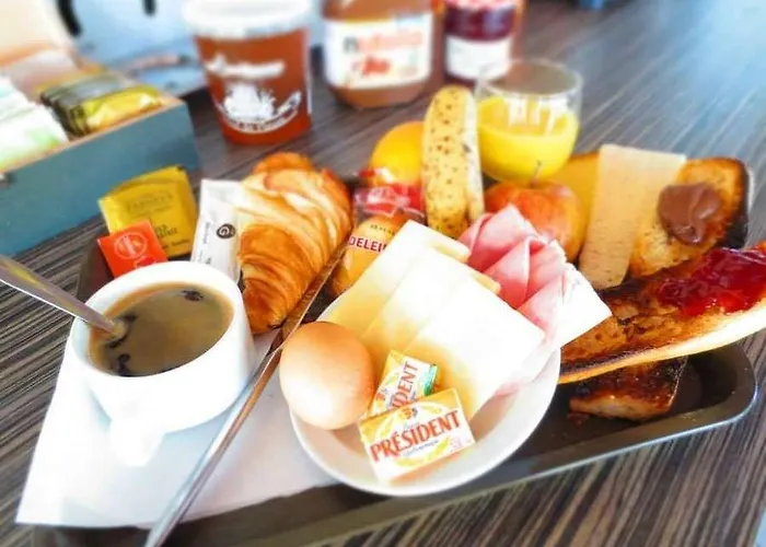 크로커스 메모리얼 호텔 캉