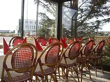 크로커스 메모리얼 호텔